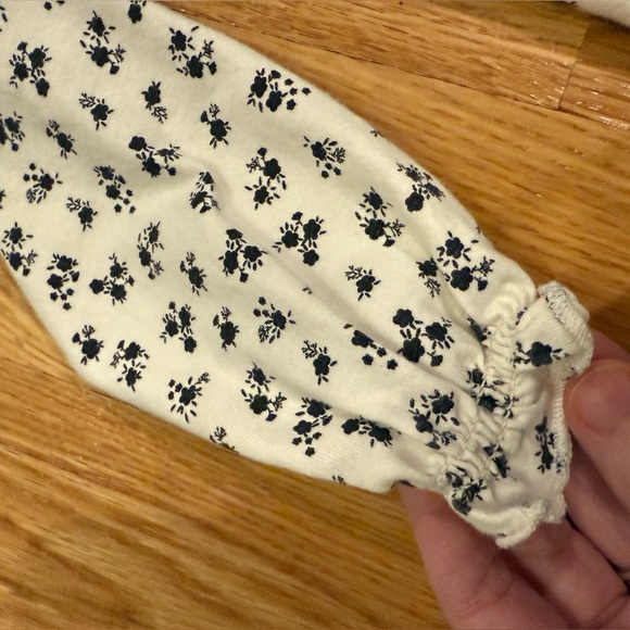 Zara Cream Long Sleeve Top with Black Floral Print and Peter Pan Collar 2-3 year - Picture 4 of 9